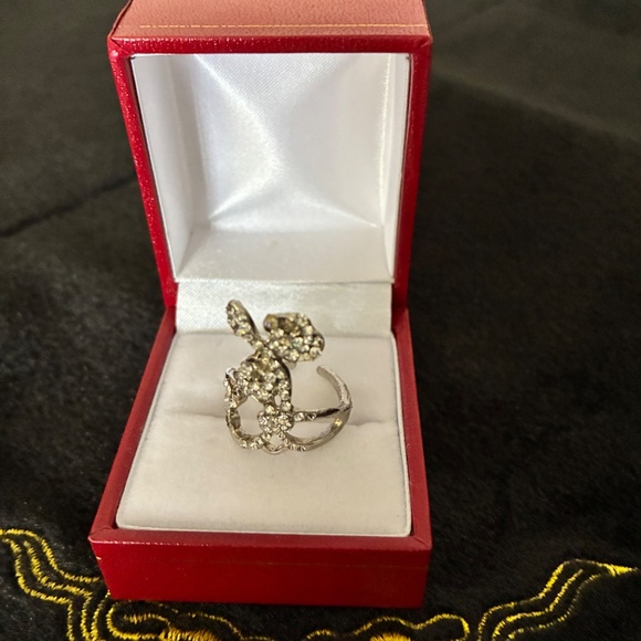 Oh so cute Mickey Mouse ring - Picture 3 of 4